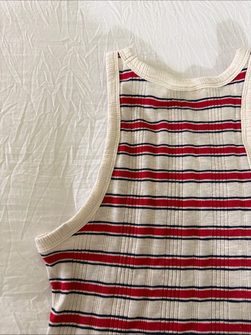 Universal Thread striped tank - Picture 6 of 6